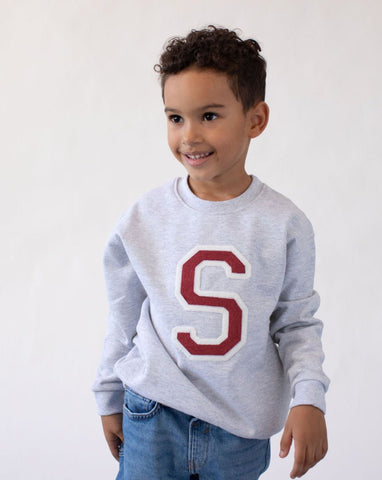sudadera_kids_gris_inicial_granate_Anitials_2