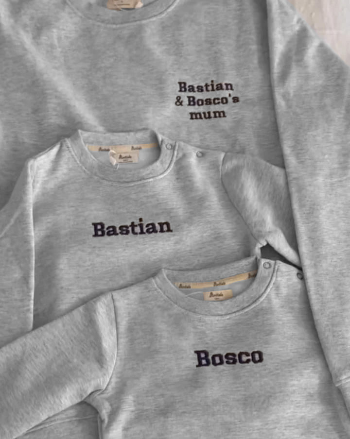 sudadera_kids_gris_personalizada_Anitials_2