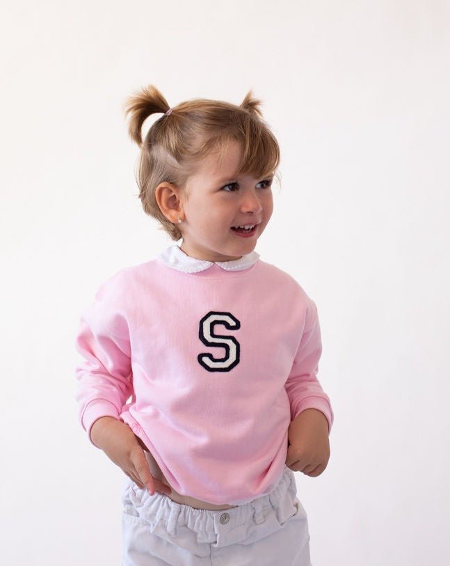 sudadera_light_pink_inicial_centro_Anitials_3