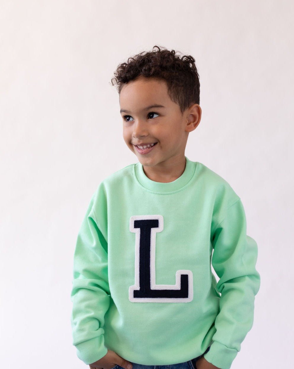 sudadera_mint_inicial_grande_Anitials