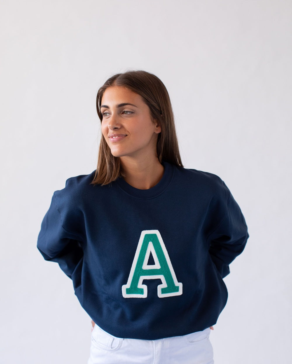 sudadera_navy_blue_inicial_Anitials