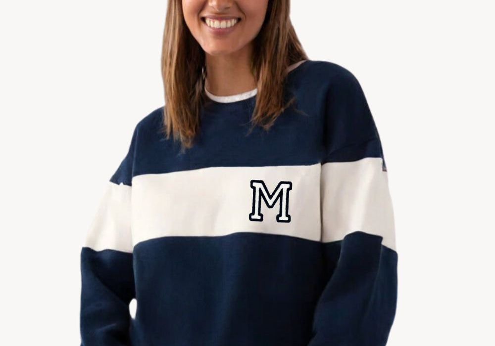 sudadera_varsity_navy_blue_off_white_Anitials_1