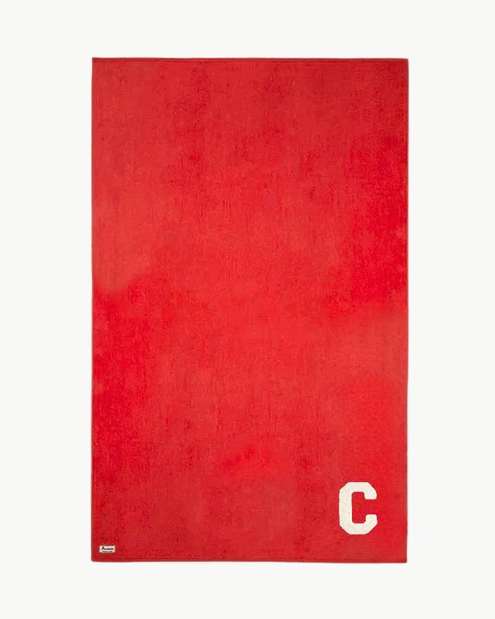 TOALLA ROJA | UNA O MÁS INICIALES GRANDES