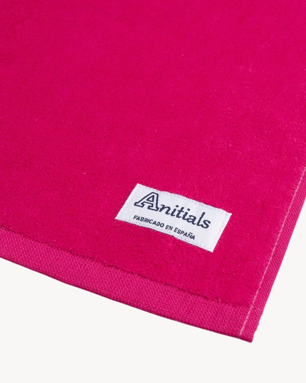 toalla_fucsia_fabricado_Anitials