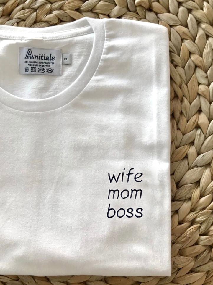 WHITE T-SHIRT "wife, mom, boss"