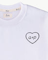sudadera_blanca_corazon_detalle_Anitials