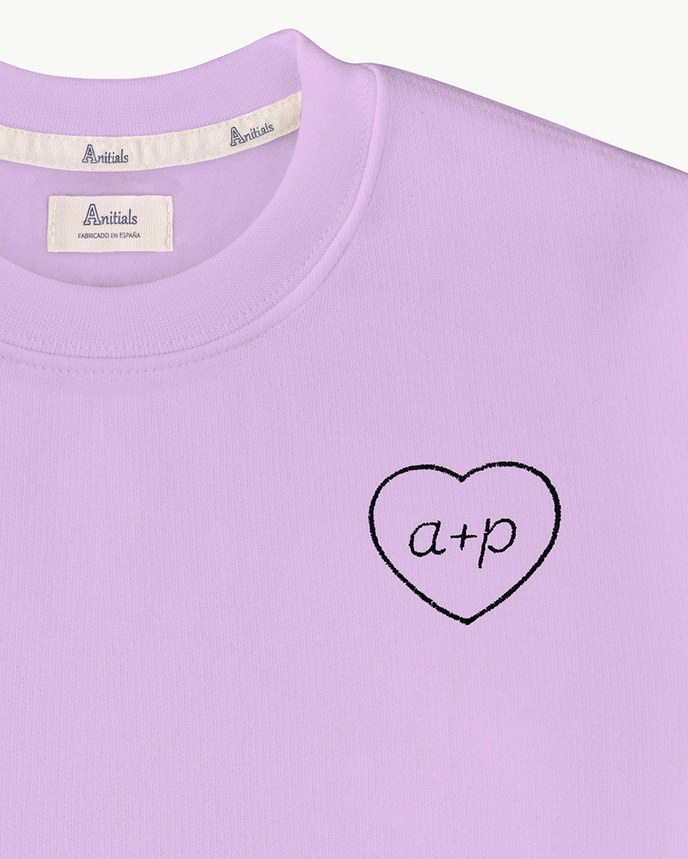 sudadera_malva_corazon_detalle_Anitials