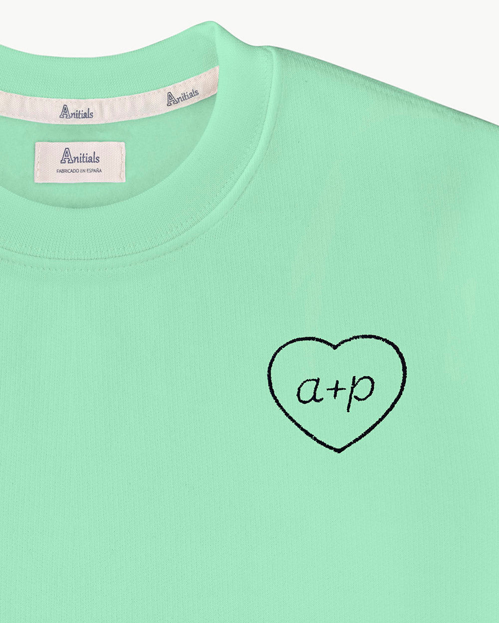 sudadera_mint_corazon_detalle_Anitials